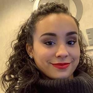 Meet your Posher, Maya